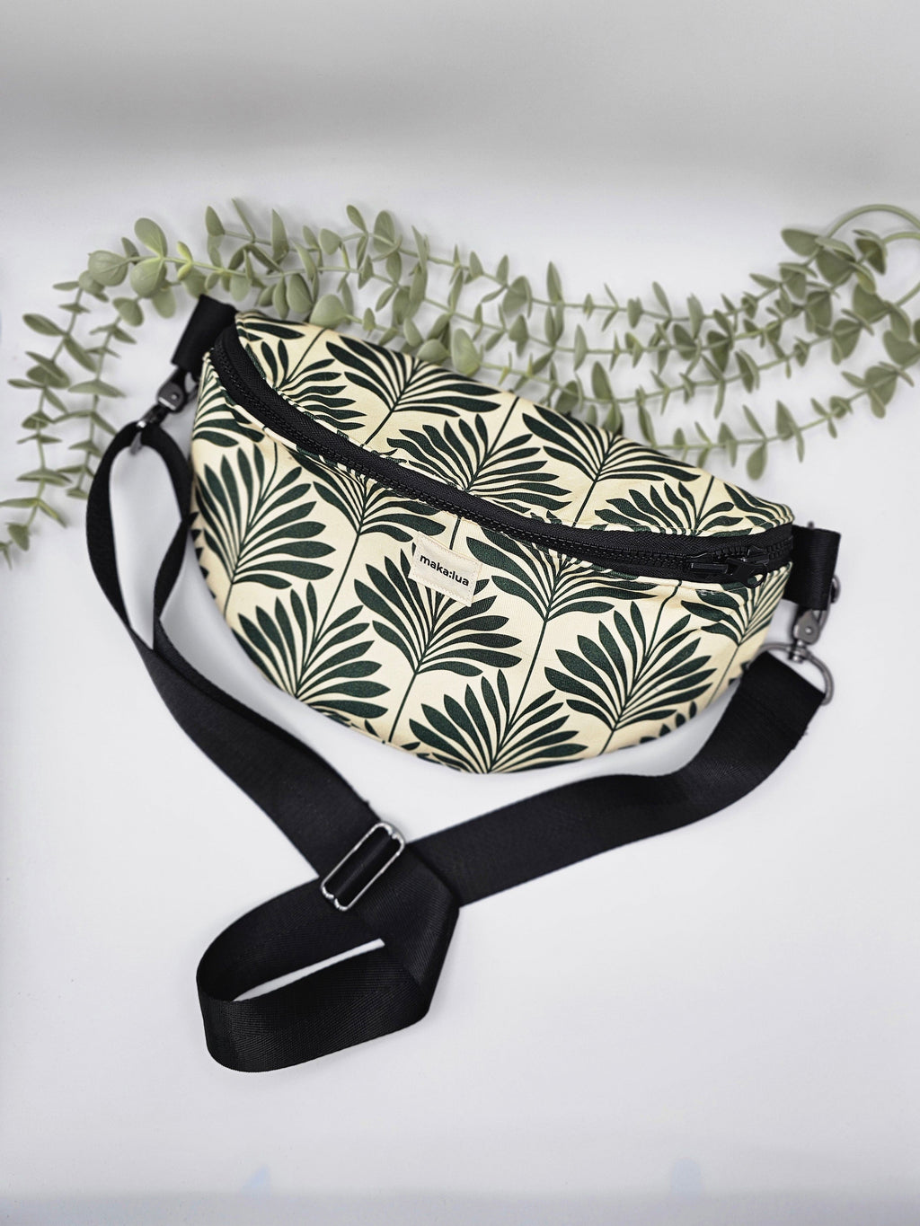 EARTH & BLOOM Wendebauchtasche I maka:lua