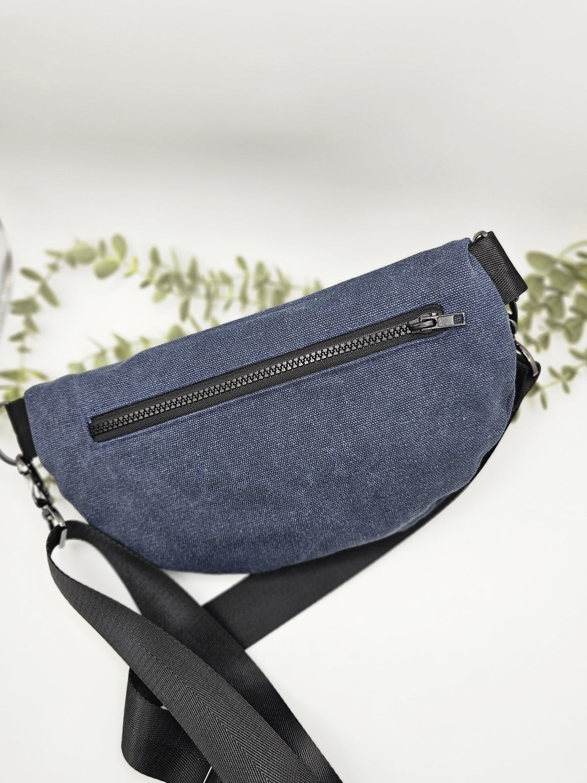 Midnight Bloom Wendetasche I maka:lua